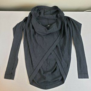 Lululemon Womens Athletica Black Long Sleeve Pullover Activewear Top Size 6